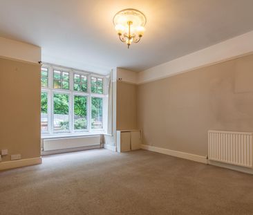 Salisbury, ., Wiltshire - Photo 1