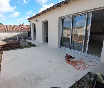 Location Maison 3 pièces 80m² FRONTENAY ROHAN ROHAN 79270 - Photo 3