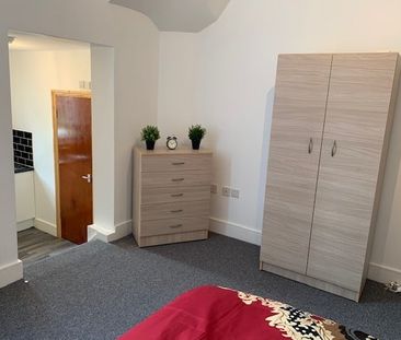 Studio Flat, Sidney Avenue, N13 - Photo 3