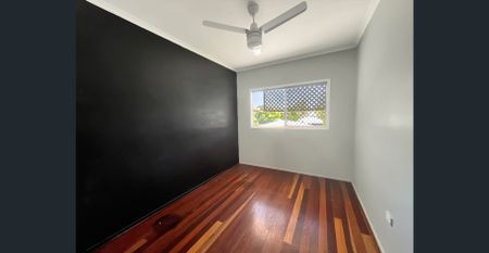 Neat 2-Bedroom Unit with Fenced Yard - Photo 5