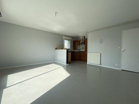 Appartement T3 à louer Chavagne - 60 m² - Photo 2