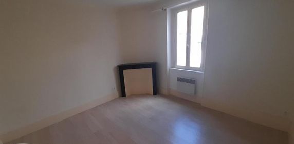 Location Appartement 2 pièces 50m² BOURGES 18000 - Photo 2