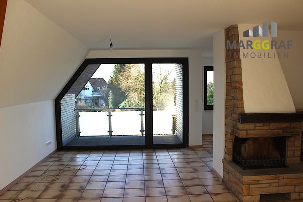 Komplett modernisierte helle Dachgeschosswohnung mit Balkon in guter, ruhiger Si ... - Photo 1