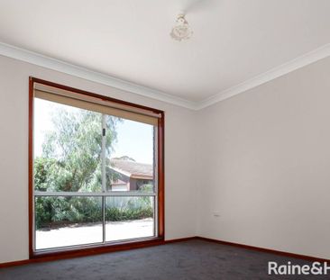 THE QUIET LIFE - Photo 2