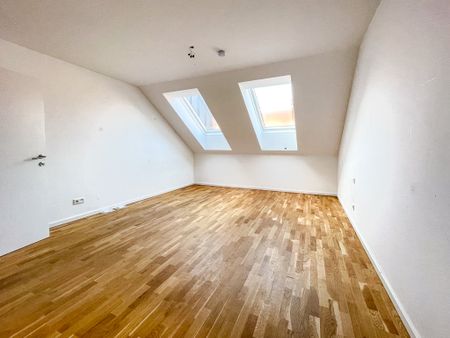 Eferding: Dachgeschosswohnung mit Garten zur Miete in bester Zentrumslage! - Photo 3