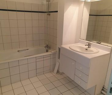 Appartement à Louer à LILLE 710 € - Photo 3