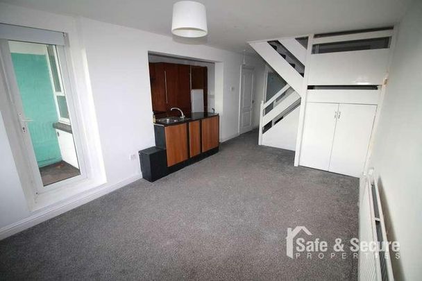 Wellington Walk, Washington, NE37 - Photo 1