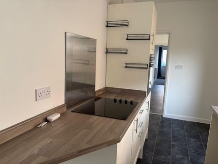 3 BED Terraced House To rent - Photo 3