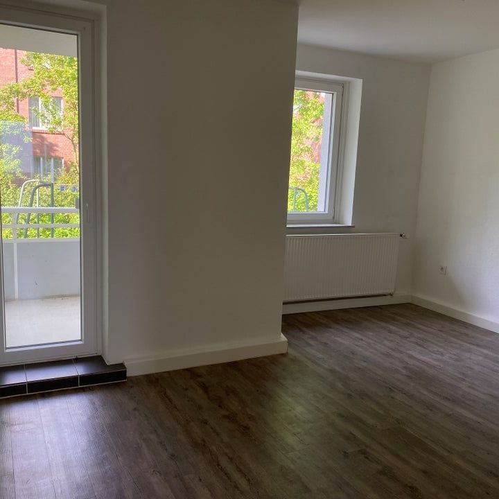 Gepflegte 2-Zimmer-Wohnung mit Balkon - Photo 1