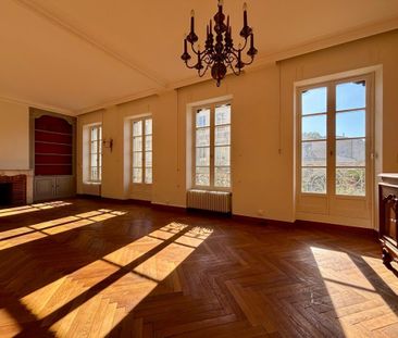 Location Appartement 4 pièces 132m² AVIGNON 84000 - Photo 2