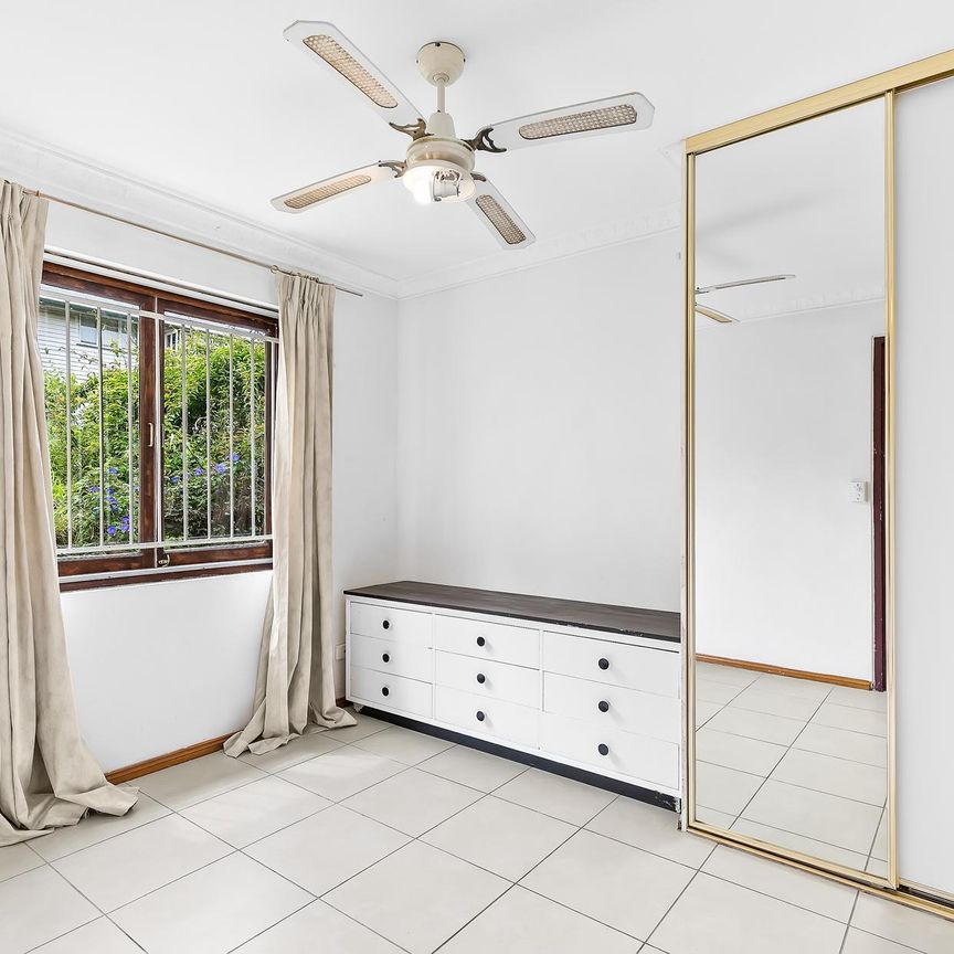 Ground floor Fairfield Convinence - Photo 1