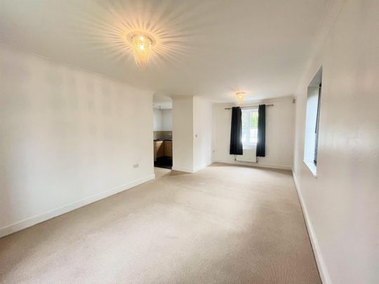 2 Bedroom Ground Floor Flat for rent in Lakeside Mews, Thorne, Doncaster - Photo 1