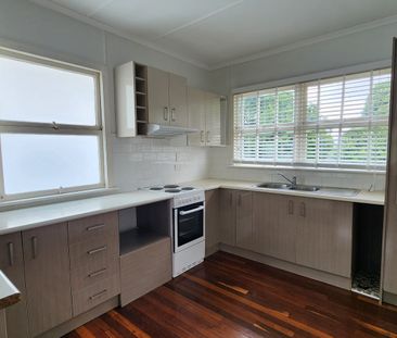 4 Bedroom Convenience in Eastern Heights - Photo 5