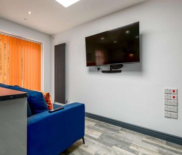 6 bedroom property to rent - Photo 1