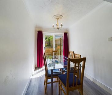 5 bedroom house to rent - Photo 2