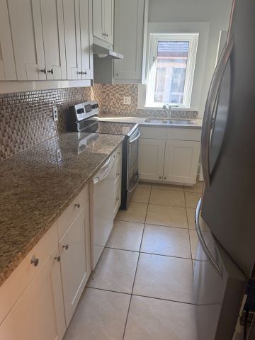 For Lease - 931 Royal York Road, Toronto, Ontario - Photo 4