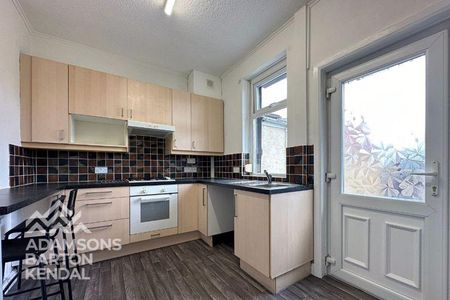 2 bedroom end of terrace house to rent - Photo 4