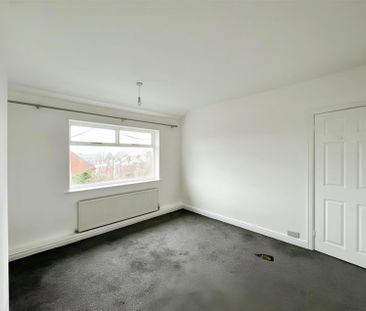 3 bedroom - Photo 2