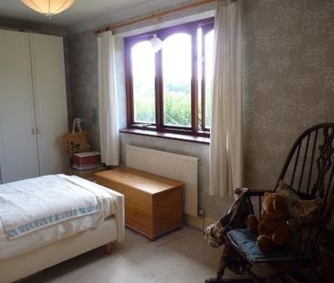 4 bedroom detached house to rent - Photo 4