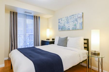 Adelaide Street West - Photo 5