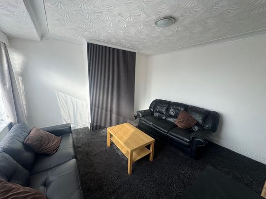 3 bedroom property to rent - Photo 1