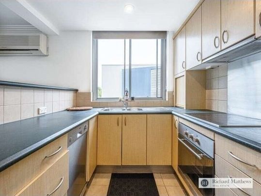 Abbotsford - Photo 1