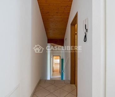 LUMINOSO 3.5 LOCALI MANSARDATO A SIGIRINO - Foto 1