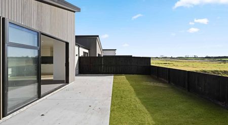 Brand New in the heart of Lockerbie Estate - Photo 5