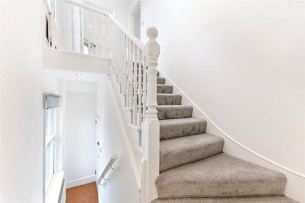 2 bedroom maisonette to rent - Photo 1