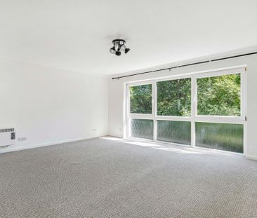 97 Addiscombe Road - Photo 4