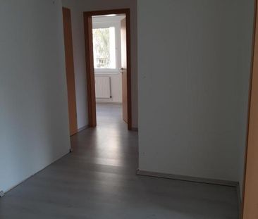 Bei VIVAWEST die Sonnenstrahlen auf dem eigenen Balkon genießen. - Foto 1