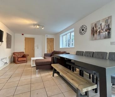 12 Bedroom Student Home – Llanbleddian Gardens - Photo 1