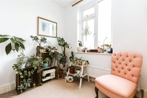 Cromwell Road, - Photo 1