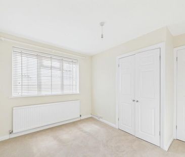 4 bedroom detached house to rent - Photo 6