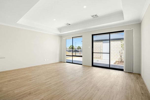 Brand New Modern Home in Prime Lakelands Location! - Photo 1