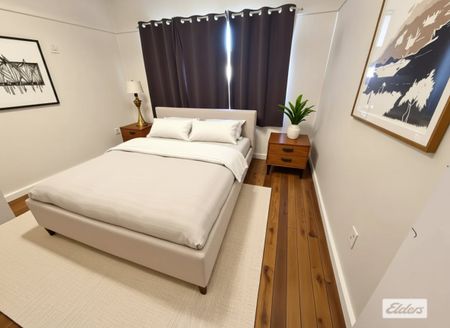 Beautifully Updated Home Close to All Essentials - Photo 3