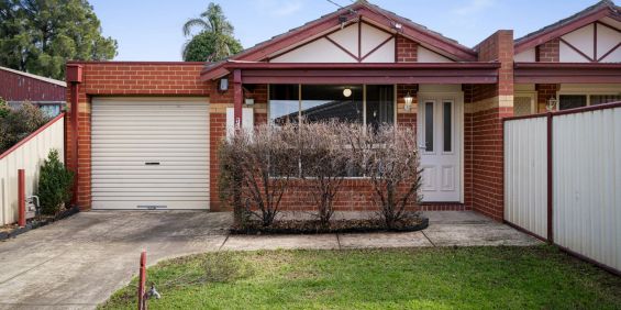 Well-Maintained Home in a Convenient Sunshine Location - Photo 3