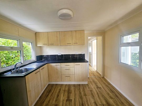 Canada Road, Romsey, West Wellow - Photo 1