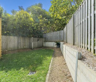 MODERN THREE BEDROOM PLUS STUDY TOWNHOUSE - Photo 6