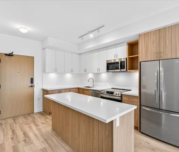 For Lease - 333 Sunseeker Avenue Unit# 249, Innisfil, Ontario - Photo 3