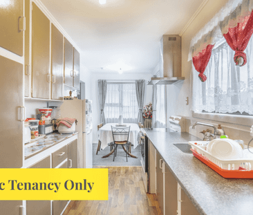 Three bedroom home in Otara! - Photo 1