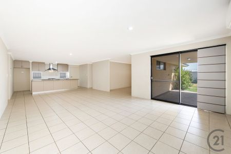 Are You Searching for the Perfect Family Home That Offers Both Space and Convenience&quest; - Photo 2