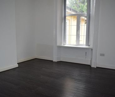 Flat 2, East Park Rd, BB1 8AT - Photo 4