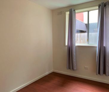 "Ground Floor, Top Location! - Photo 1