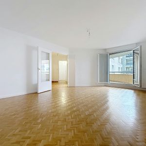 Villeurbanne : Spacieux T2 avec balcon et garage - Photo 2