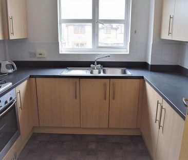 2 bedroom maisonette to rent - Photo 4