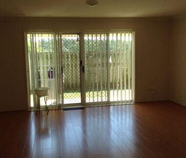 Room For Rent In Arundel - Photo 2