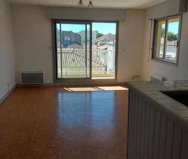 Location Appartement 3 pièces 74m² NARBONNE 11100 - Photo 1
