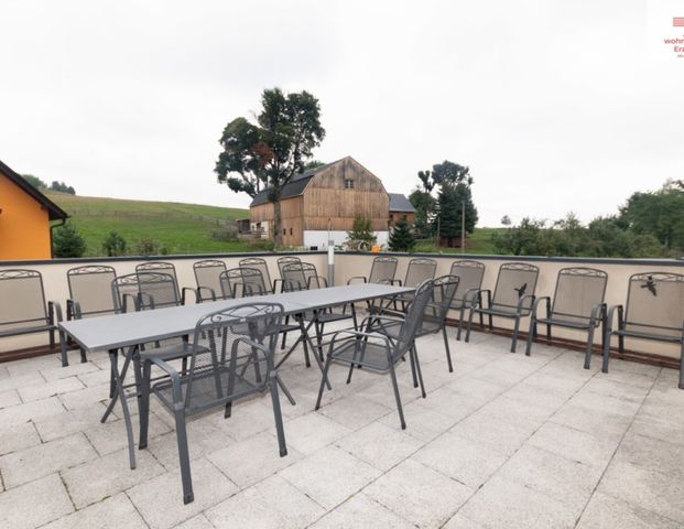 Altersgerechte Wohnung in Thum-Jahnsbach - komplett möbliert - Fahrstuhl - Garten!! - Photo 1