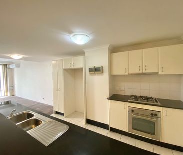 Modern Two Storey Apartment - Photo 4